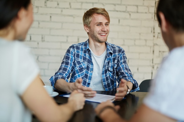 Photo gratuite embauche d'un employé