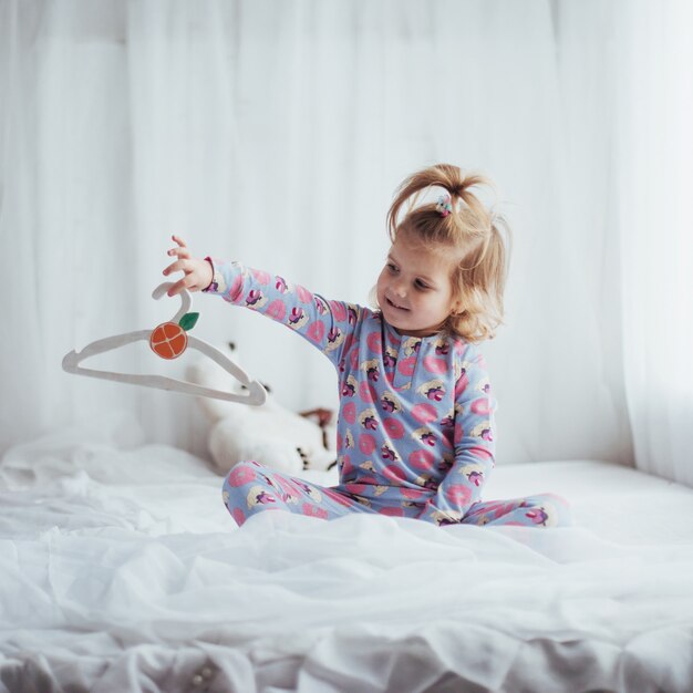 Enfant en pyjama