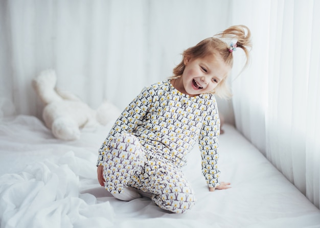 Enfant en pyjama