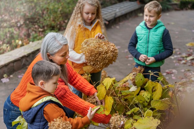 Les enfants apprennent sur l'environnement