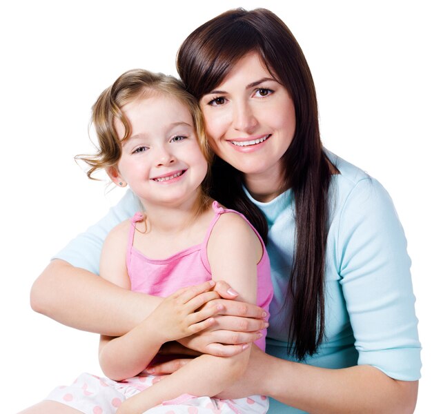 Ensemble de la belle jeune femme avec petite fille - isolé sur blanc