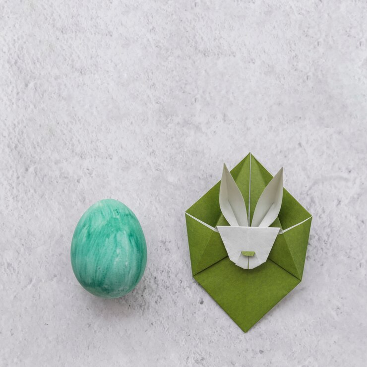 Photo gratuit ensemble de pâques d&#39;oeuf et origami