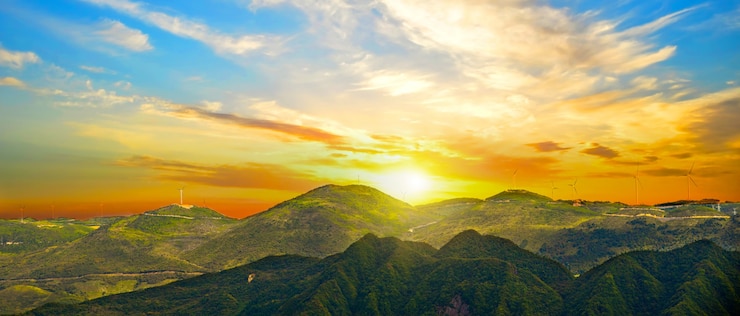 Photo gratuit ensoleillé montagnes paysage