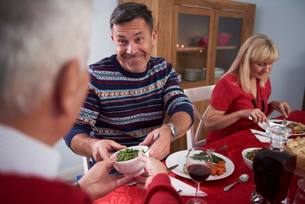 Entraide à la veille de Noël