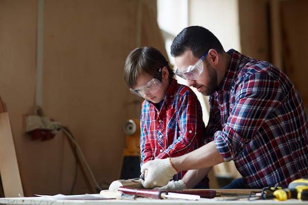 Photo gratuite entraînement woodcarve