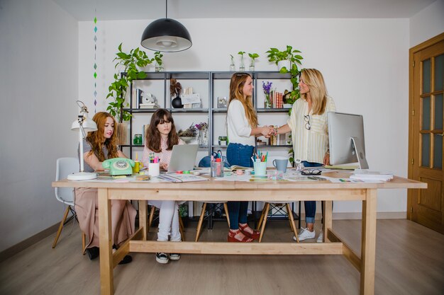 Entretien des femmes au bureau