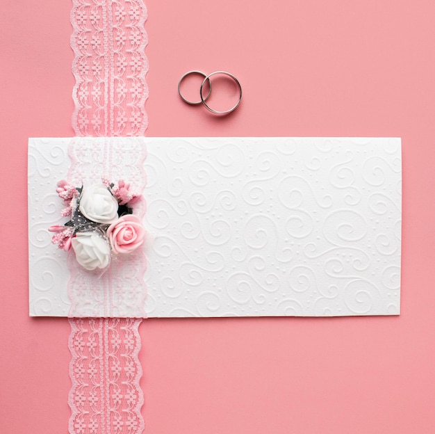 Enveloppe minimaliste de concept de mariage de luxe