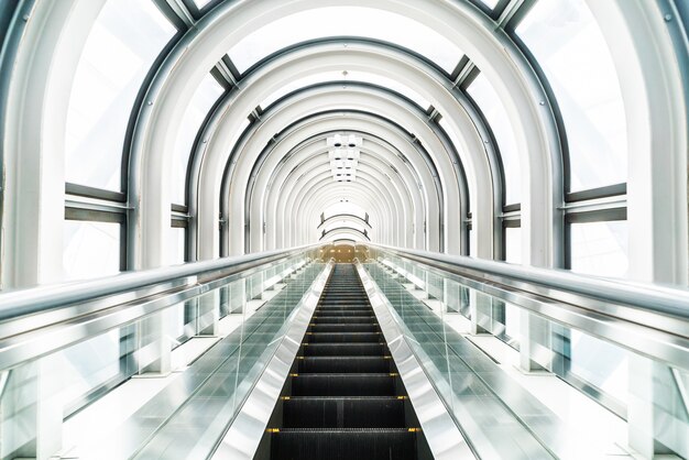 Escalator au bâtiment de l&#39;observatoire du jardin flottant