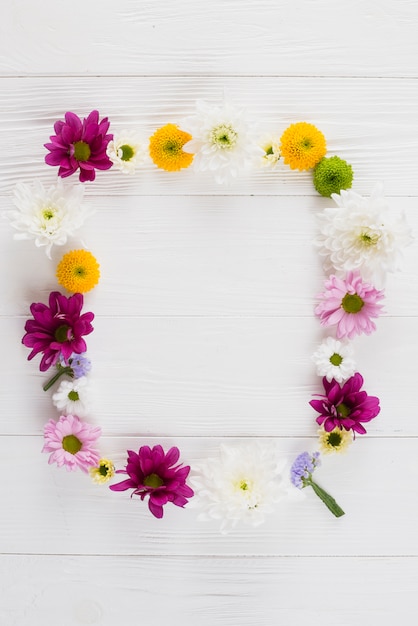 L'espace de copie d'arrière-plan des fleurs