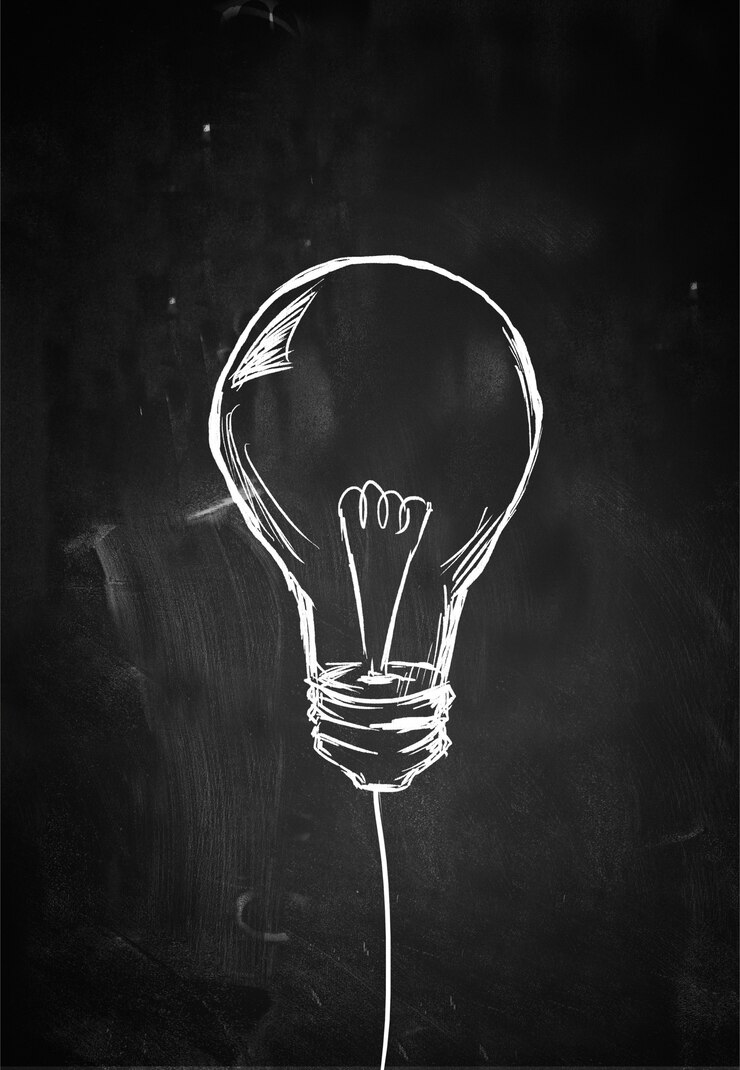 Photo gratuit esquisse d&#39;ampoule unique sur tableau noir