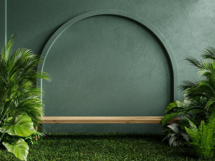 Photo gratuit étagère en bois dans la forêt tropicale pour la présentation du produit et fond vert foncé