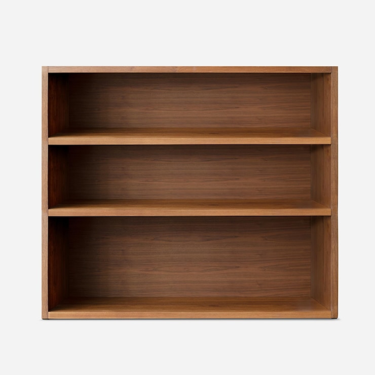 Photo gratuit étagère à livres en bois marron vide