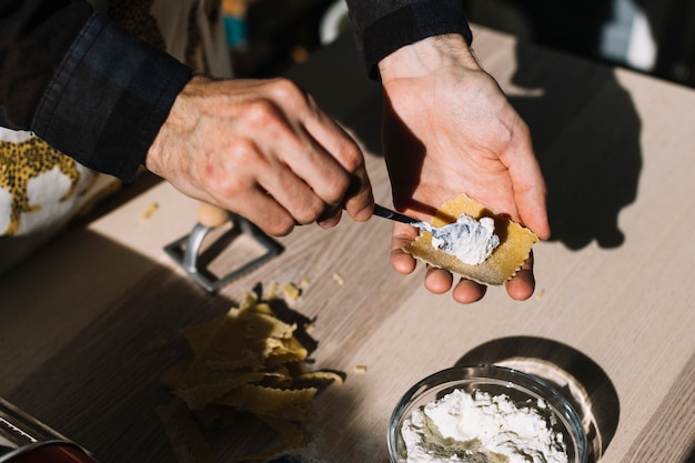 Faire des pâtes