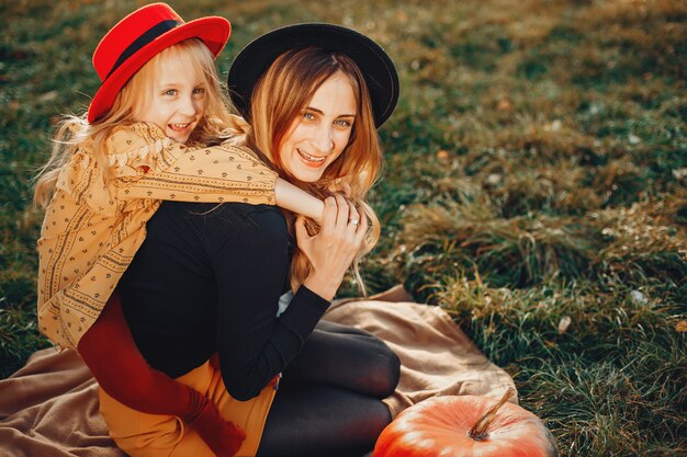 Famille aux citrouilles