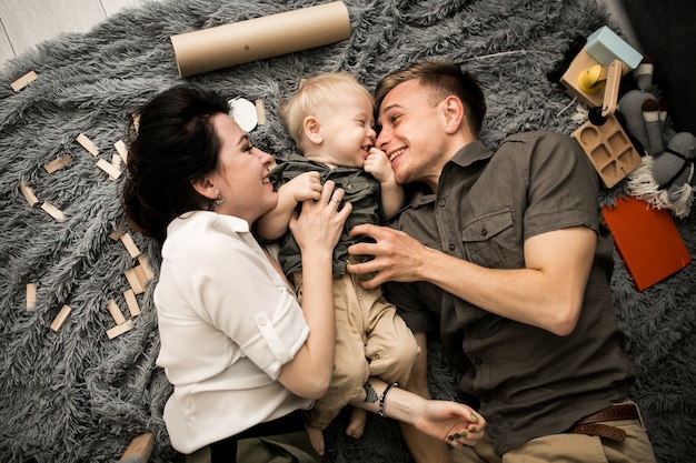 Famille à la maison