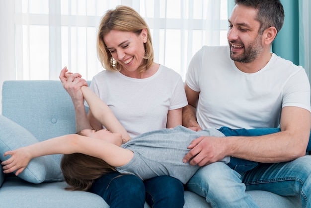 Famille à la maison