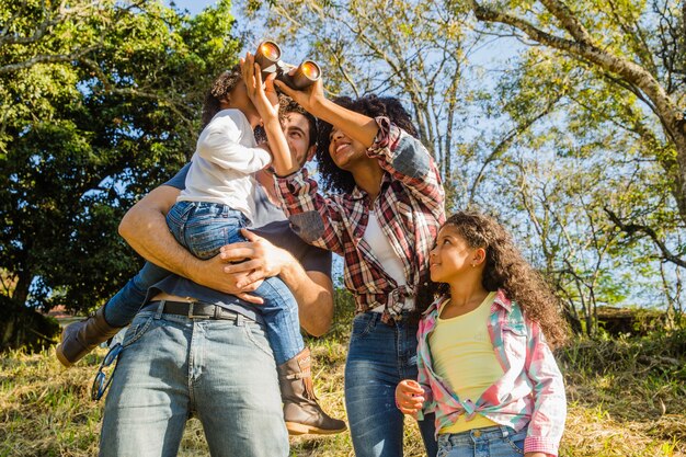 Famille en plein air