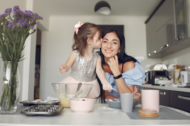 Famille, séance, cuisine, cuire, pâte, biscuits