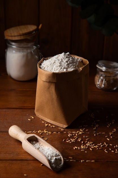 Photo gratuite farine stockée utilisée pour la cuisine