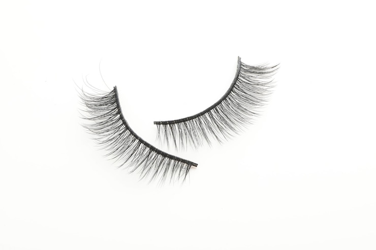 Photo gratuit faux cils png isolés sur fond blanc