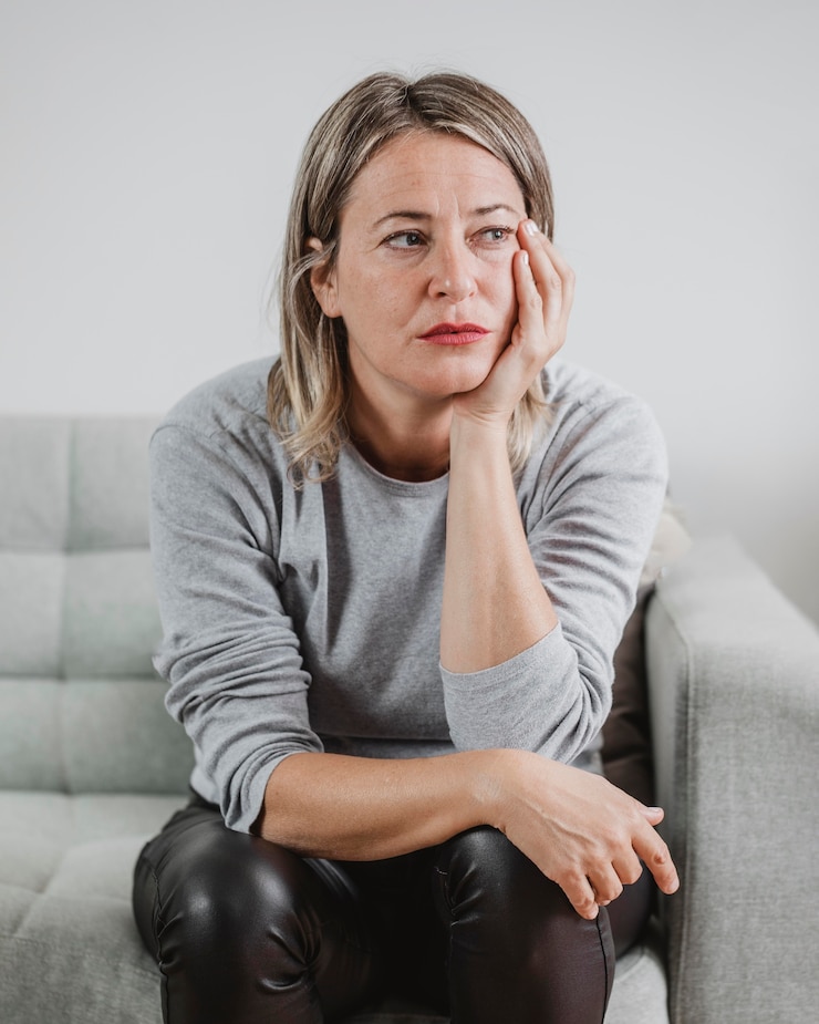 Photo gratuit femme adulte à la séance de thérapie