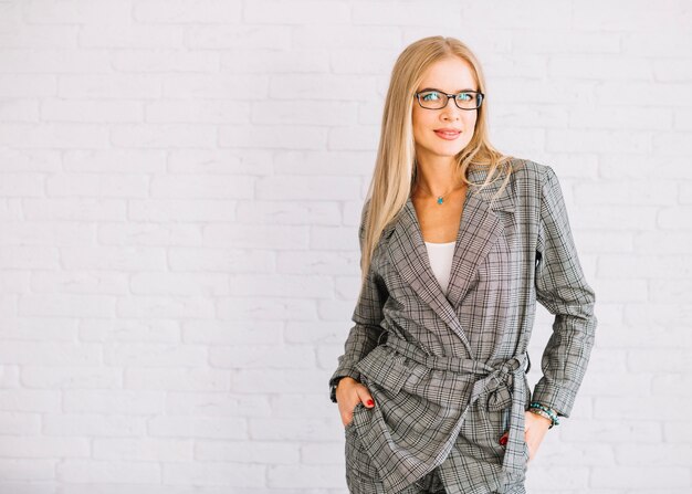 Femme d&#39;affaires élégant avec des lunettes