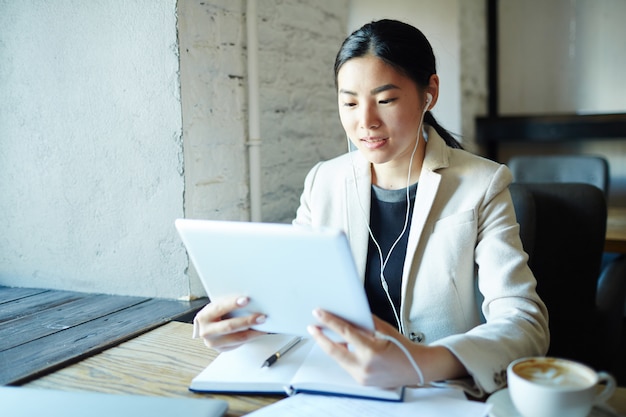 Femme d'affaires moderne