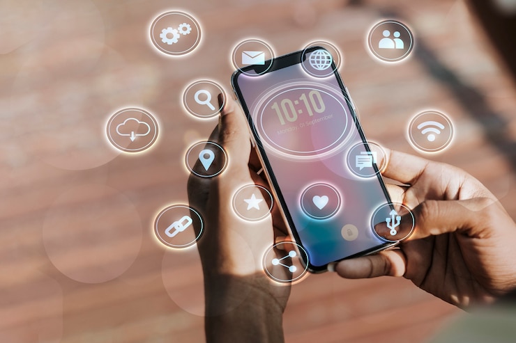 Photo gratuit femme athlétique à l'aide de son smartphone