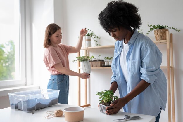 Femme ayant un mode de vie durable