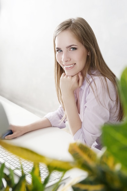 Femme, bureau