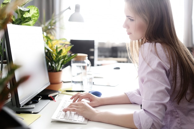 Femme, bureau