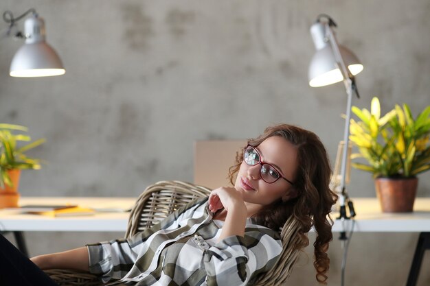 Femme, bureau