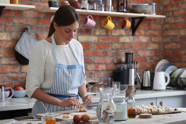 Femme, cuisine