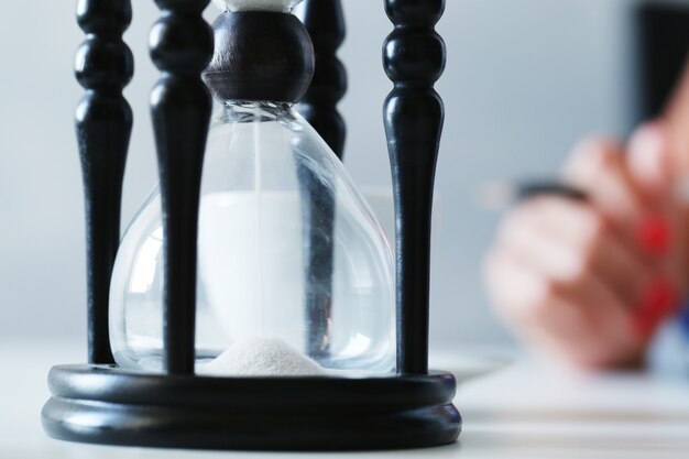 Femme dans un bureau