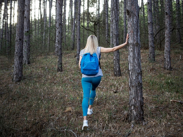 Femme, dans, forêt