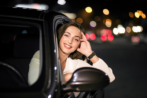 Femme Dans Une Voiture