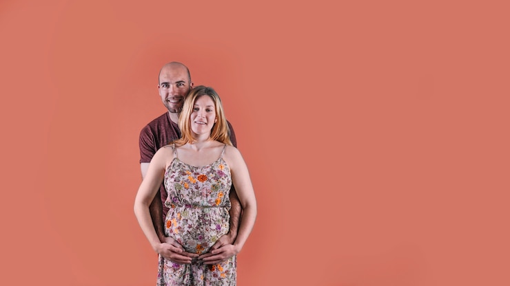 Photo gratuit femme enceinte et espace de copie