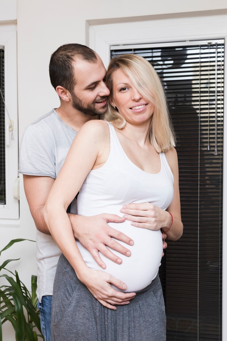 Photo gratuit femme enceinte et son mari