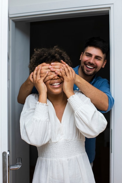 Photo gratuite femme, être surpris, vue frontale