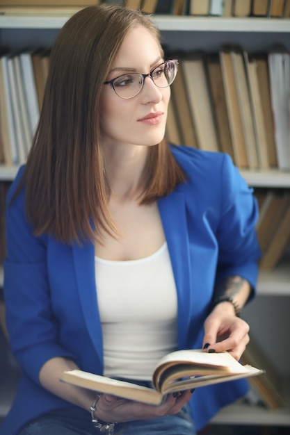 Femme à la maison