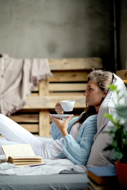 Femme à la maison