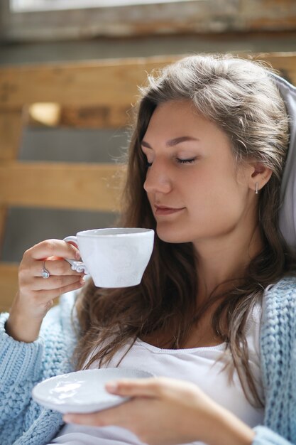 Femme à la maison