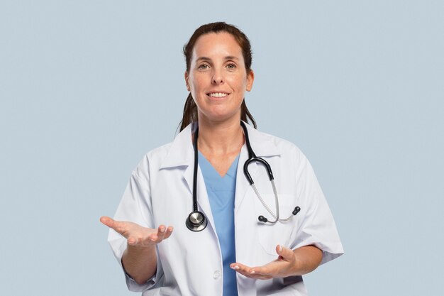 Femme médecin avec un portrait au stéthoscope