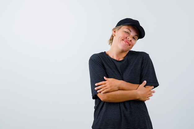 Femme mûre, poser, dans, studio