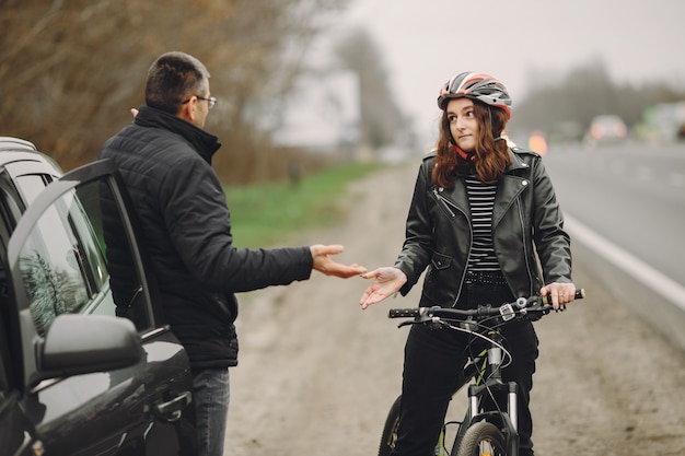 La Femme S'est écrasée Dans La Voiture.