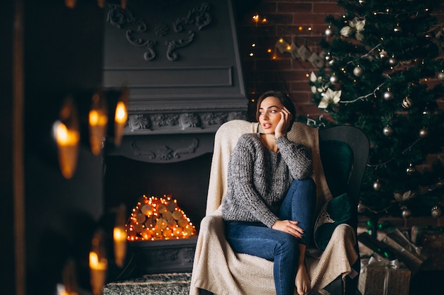 Femme, Séance, Chaise, Arbre Noël