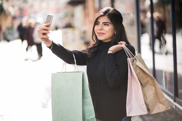 Femme shopping