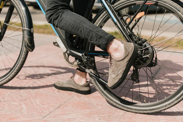 Fermer la partie inférieure du vélo électrique