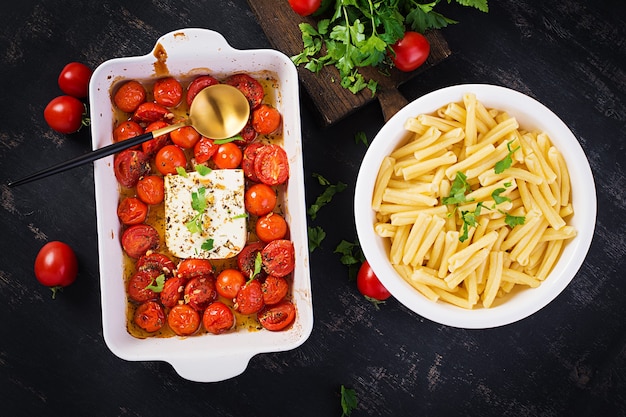 Fetapasta. Recette de pâtes à la feta virale