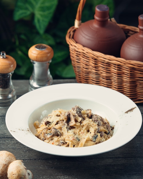 fettucine au fromage et aux champignons